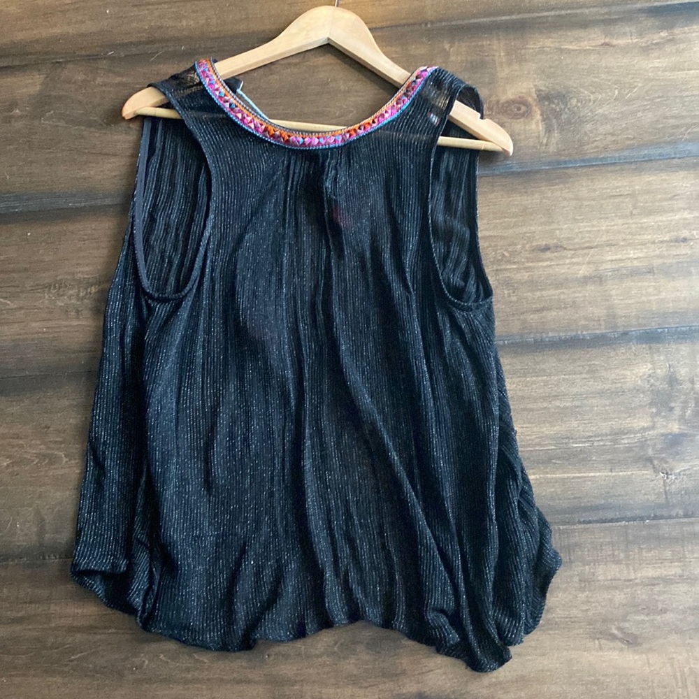 Anthropologie Small, tie back